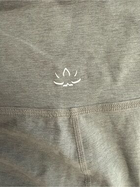 Beyond Yoga Gray Top with White Logo